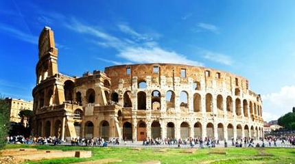 Roman Colosseum - Rome Italy